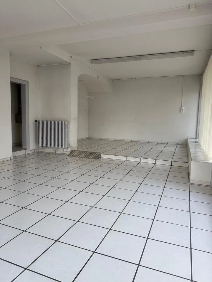 Verwirklichen Sie Ihre Geschäftsidee an bester Sichtlage in Biel! – Foto 5 von 8
