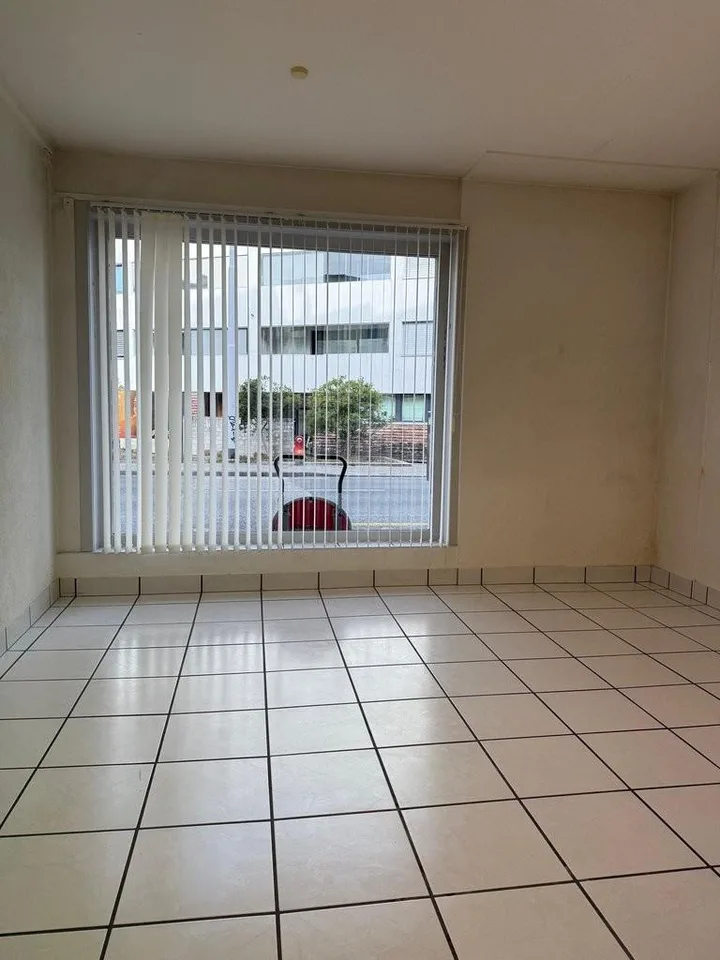 Verwirklichen Sie Ihre Geschäftsidee an bester Sichtlage in Biel! – Foto 4 von 8