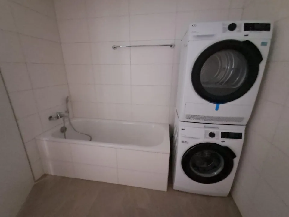 attraktive 5,5 Zimmer-Neubauwohnung