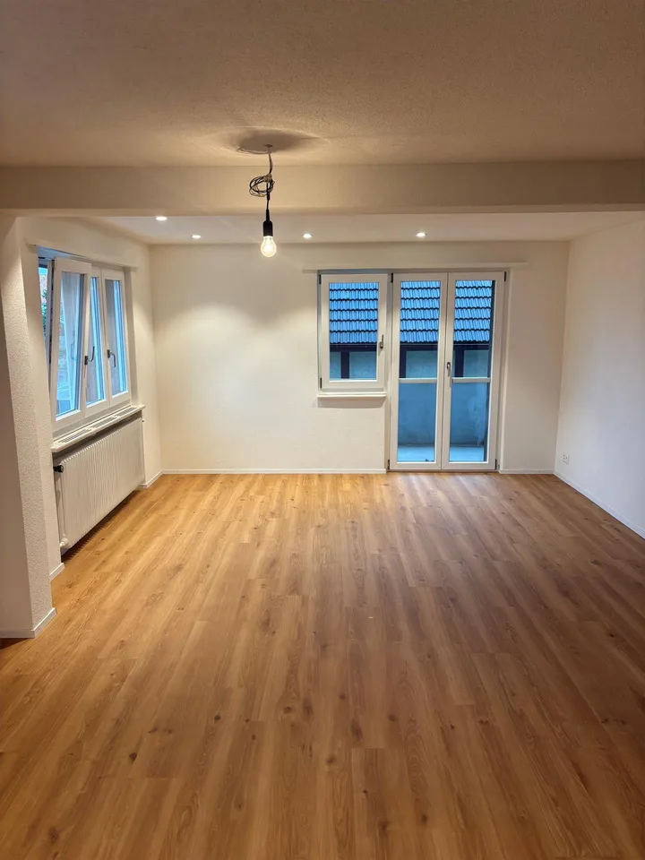 Teilrenovierte 4½-Zimmer-Wohnung mit Balkon und Aussicht in Nottwil