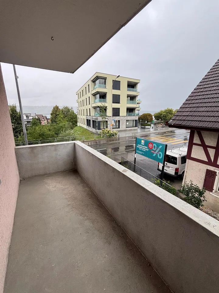 Teilrenovierte 4½-Zimmer-Wohnung mit Balkon und Aussicht in Nottwil