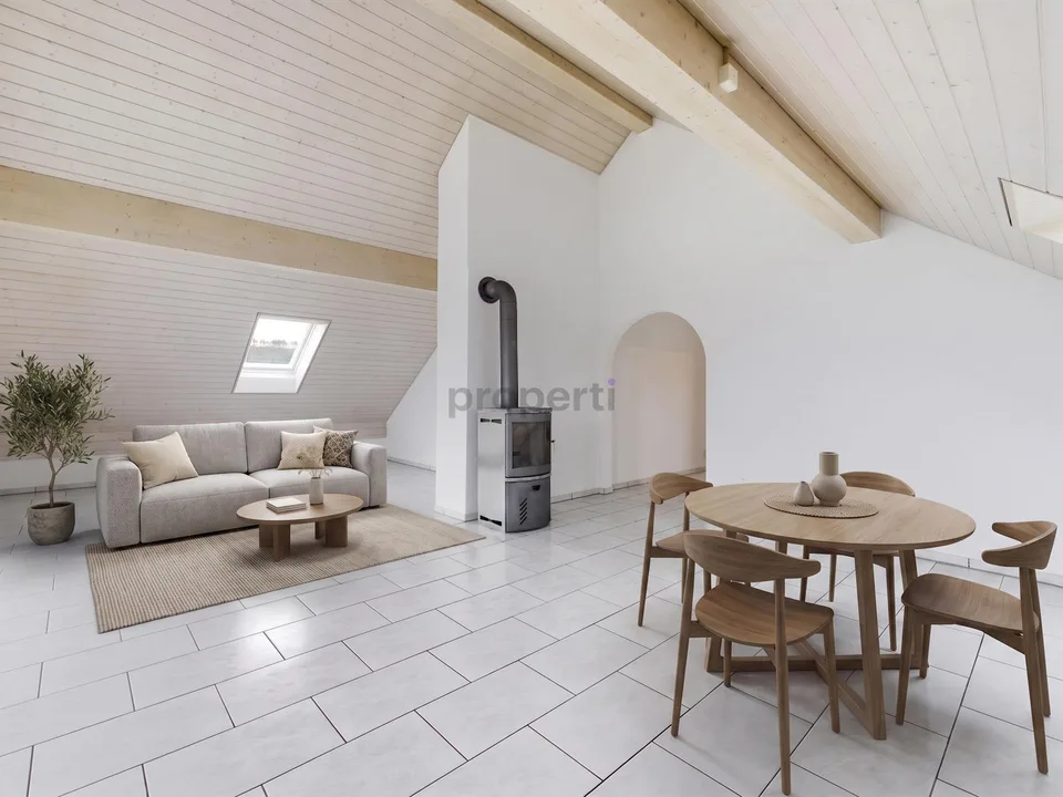 Ruhige 3.5-Zimmer-Dachwohnung mit Charme und Südwestbalkon in Diess...