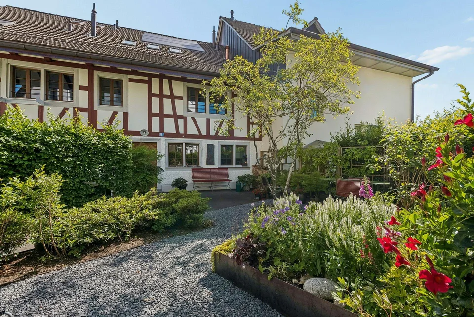 Maison Flarz moyenne de 5 pièces neuve avec un coin salon de jardin confortable – photo 2 sur 13