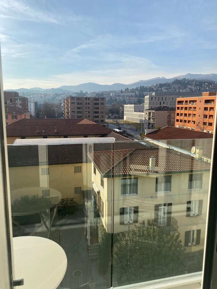 ELEGANTE 2.5-ZIMMER-WOHNUNG IN EINER NEUEN RESIDENZ IN LUGANO – Foto 10 von 13