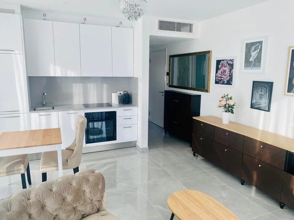 ELEGANTE 2.5-ZIMMER-WOHNUNG IN EINER NEUEN RESIDENZ IN LUGANO – Foto 3 von 13