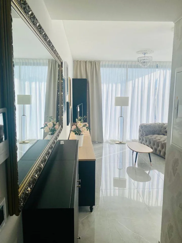 ELEGANTE 2.5-ZIMMER-WOHNUNG IN EINER NEUEN RESIDENZ IN LUGANO – Foto 5 von 13