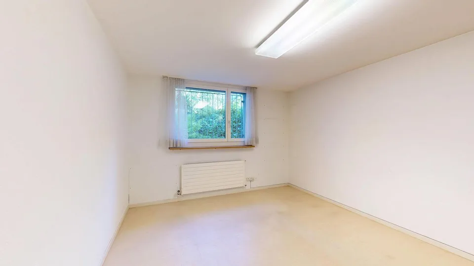 Charmantes 6.5-Zimmer-Doppeleinfamilienhaus an attraktiver Lage – Foto 13 von 17