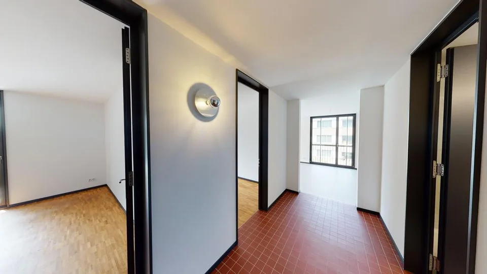 Helle, moderne Wohnung im Eigentumsstandard in Bern-Brünnen – photo 2 of 10