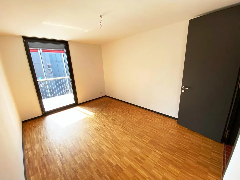 Helle, moderne Wohnung im Eigentumsstandard in Bern-Brünnen – photo 3 of 10