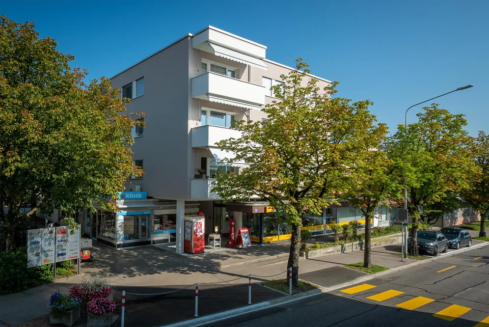 Zentrale Gewerbefläche in Rümlang zu vermieten – foto 2 di 2