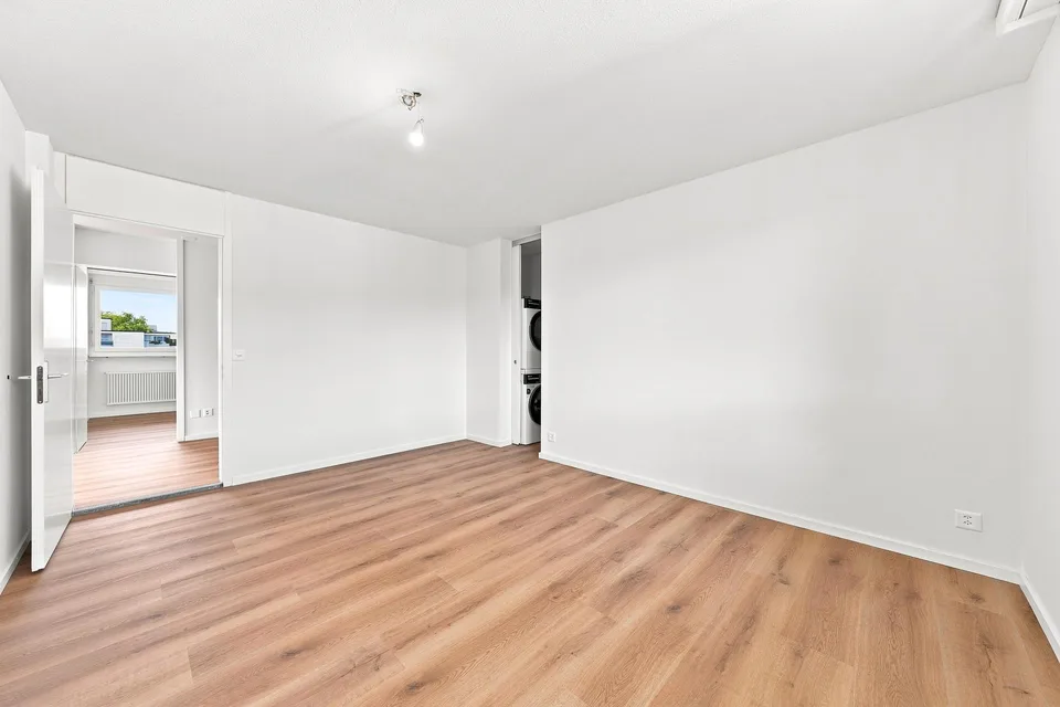 Erstvermietung nach Totalsanierung – 4½-Zimmer-Wohnung in Hünenberg