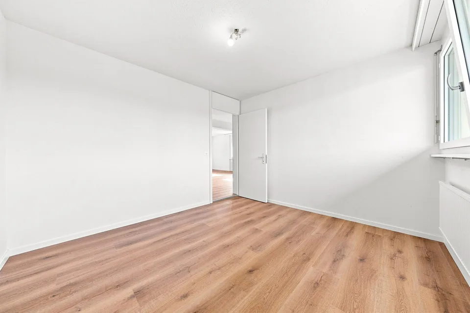 Erstvermietung nach Totalsanierung – 4½-Zimmer-Wohnung in Hünenberg