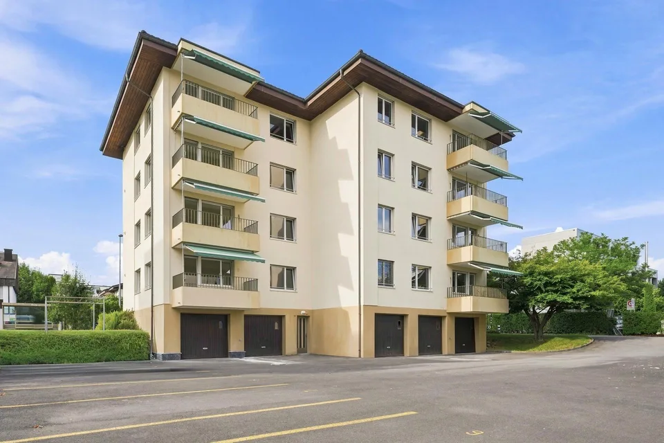 Erstvermietung nach Totalsanierung – 4½-Zimmer-Wohnung in Hünenberg