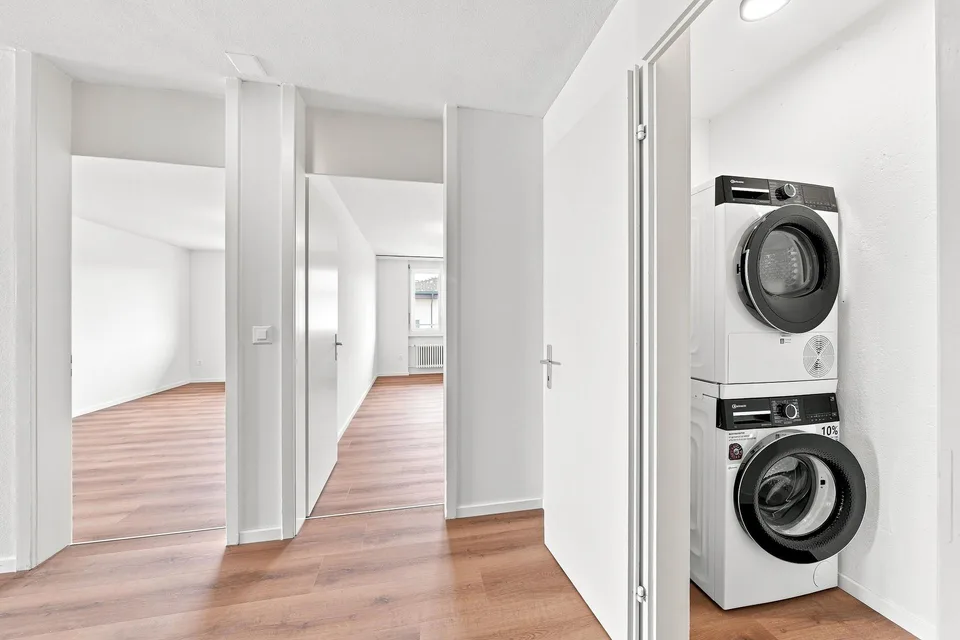 First rental after complete renovation – 4½-room apartment in Hünenberg
