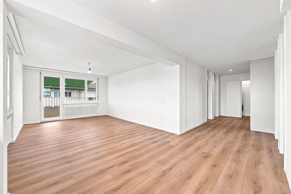 First rental after complete renovation – 4½-room apartment in Hünenberg