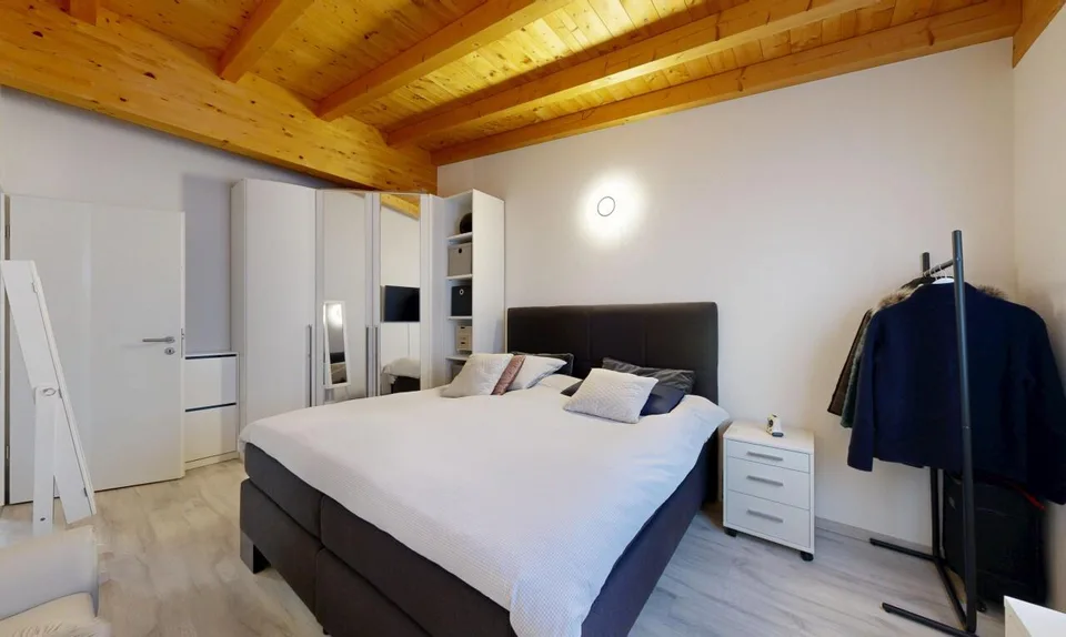Bella casa a schiera di 4,5 locali con giardino e vista aperta – foto 5 di 14