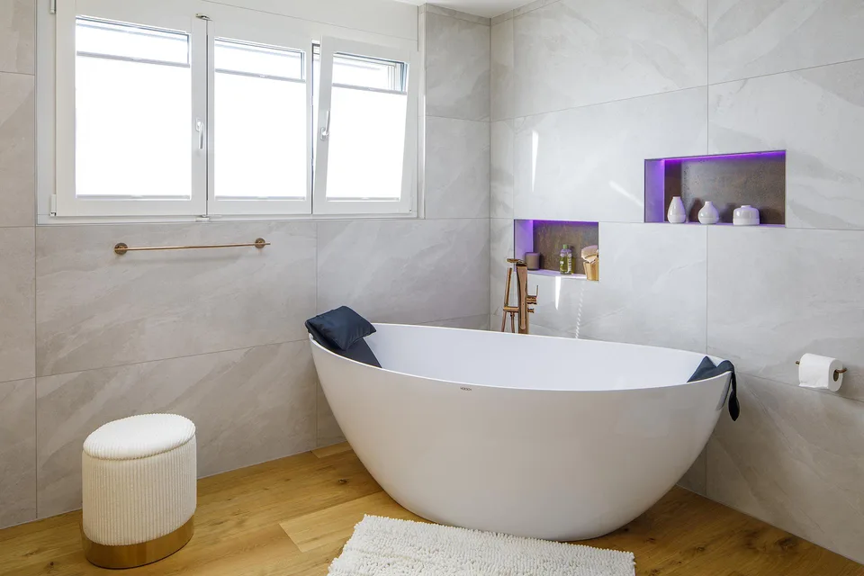 Exklusive 5.5 Zimmer Terrassenwohnung mit Berg- und Panoramasicht – photo 13 sur 21