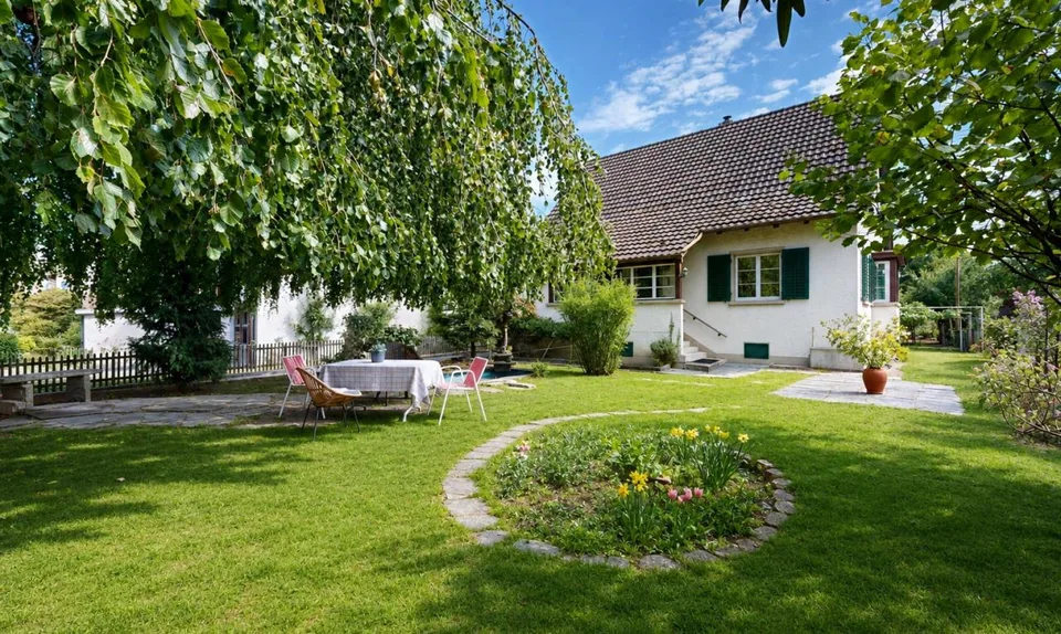 4.5-room single-family house on a large plot in Hallau – photo 2 of 11