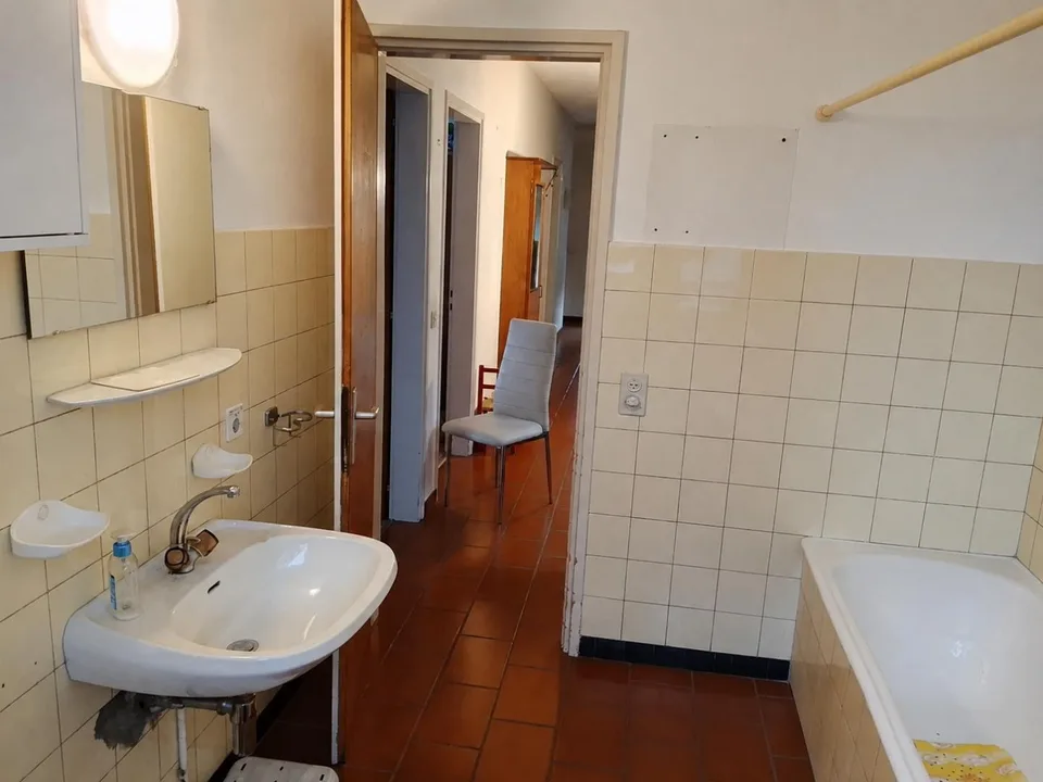 2-Familienhaus an sehr ruhiger, sonniger Aussichtslage / Casa bifam... – Foto 12 von 28