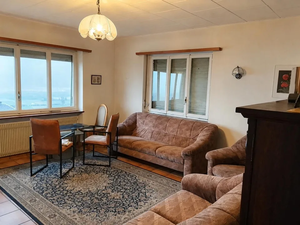2-Familienhaus an sehr ruhiger, sonniger Aussichtslage / Casa bifam... – Foto 4 von 28
