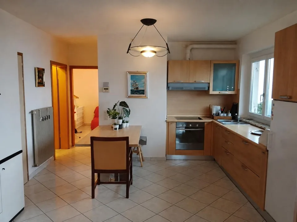 2-Familienhaus an sehr ruhiger, sonniger Aussichtslage / Casa bifam... – Foto 2 von 28