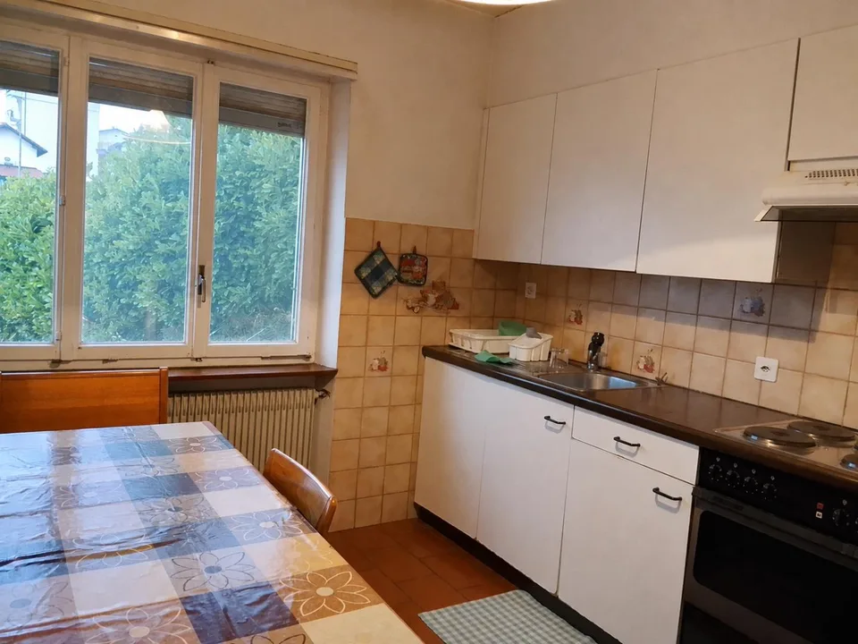 2-Familienhaus an sehr ruhiger, sonniger Aussichtslage / Casa bifam... – Foto 9 von 28