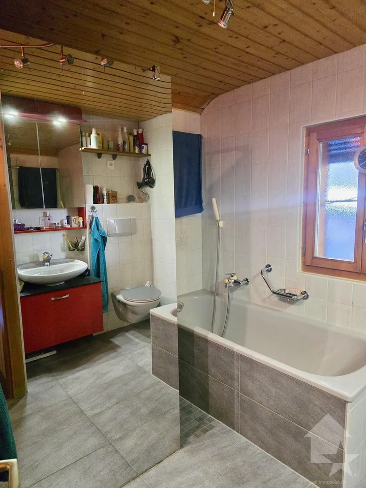 Magnifico chalet con 2 posti auto esterni – foto 25 di 29