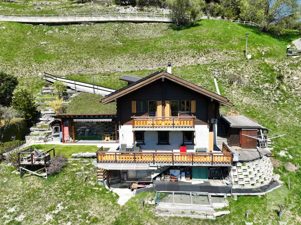 Magnifico chalet con 2 posti auto esterni – foto 9 di 29