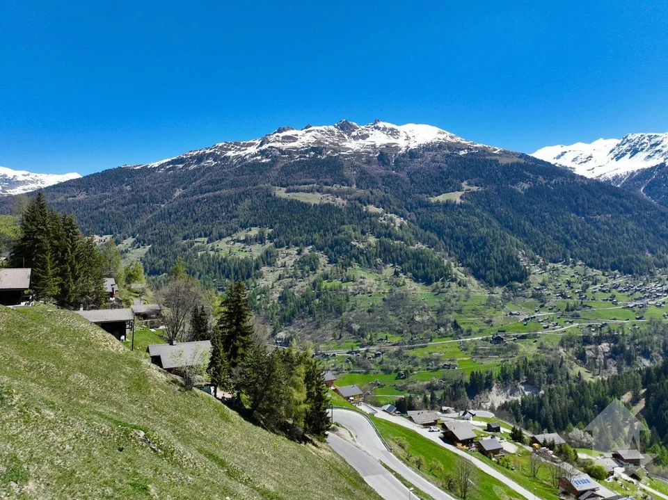 Magnifico chalet con 2 posti auto esterni – foto 10 di 29