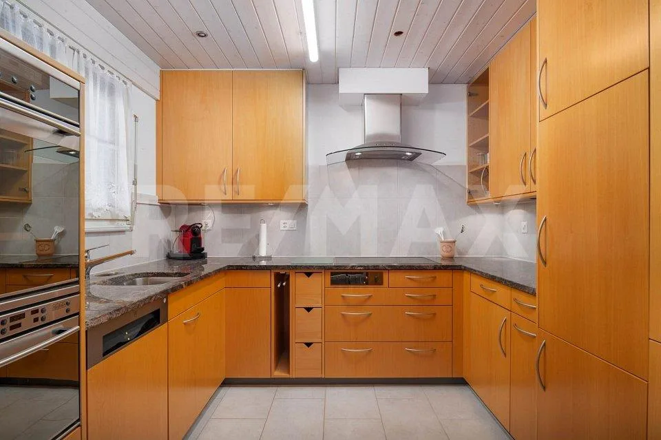 Mitten im Zentrum! Gepflegte Dach-Maisonette-Wohnung – photo 8 sur 13