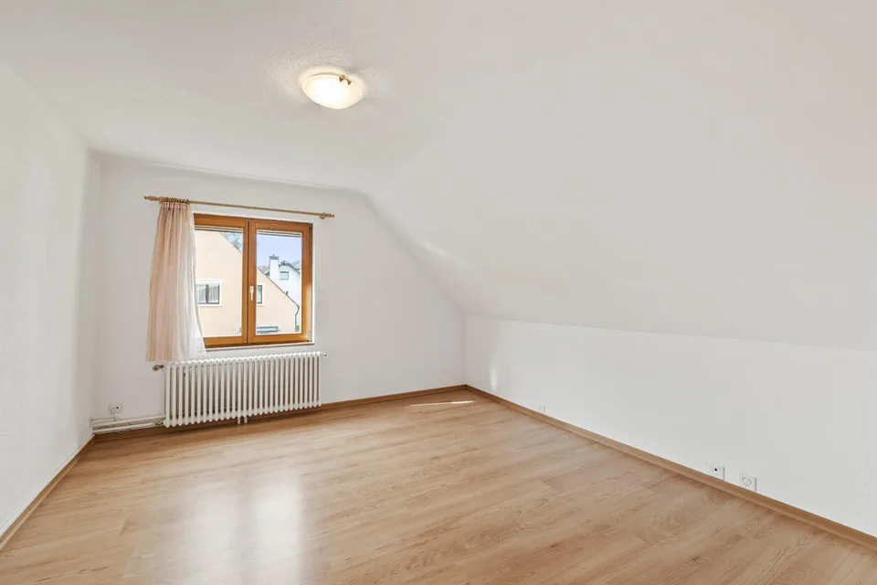 Charmantes 4.5 Zimmer EFH an sonniger Lage und ruhigem Wohnquartier – foto 8 di 18