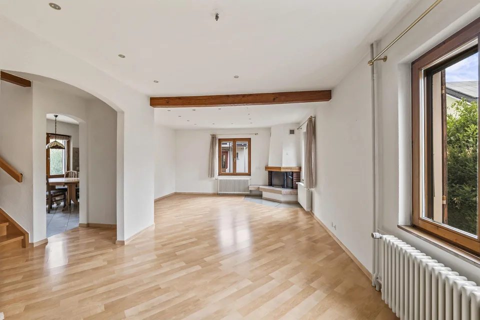 Charmantes 4.5 Zimmer EFH an sonniger Lage und ruhigem Wohnquartier – foto 2 di 18