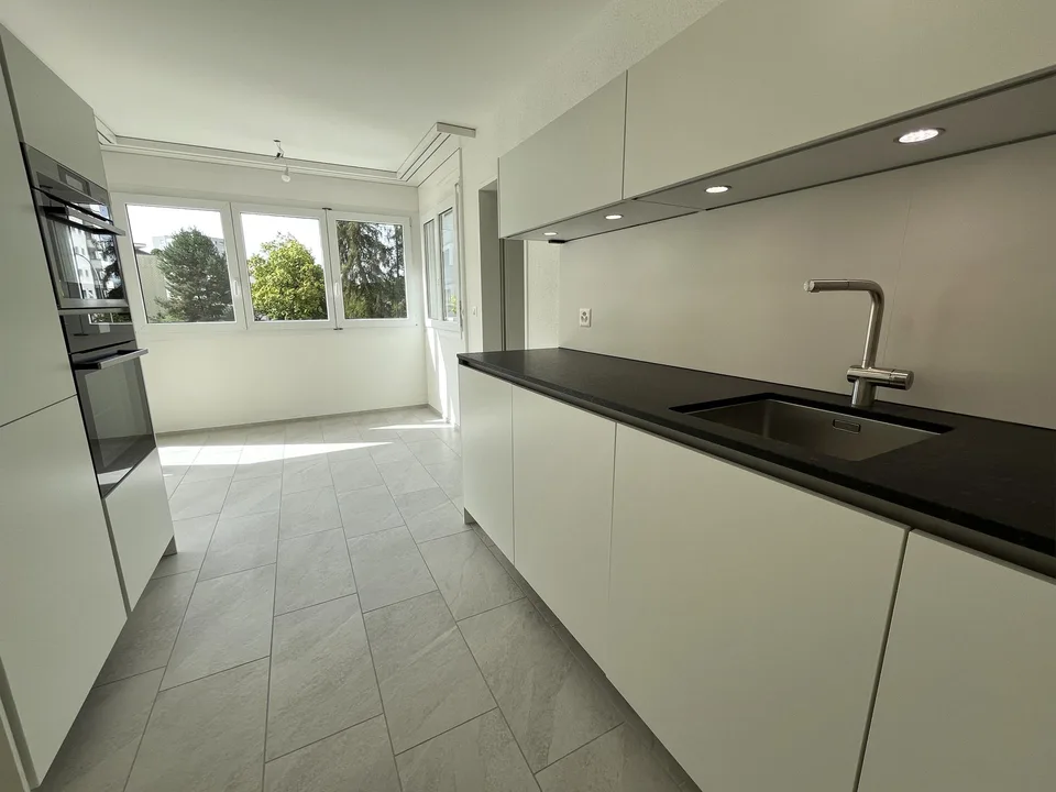 ERSTBEZUG nach vollständiger Renovation - 109 m2 mit Balkon und Lift – foto 10 di 30