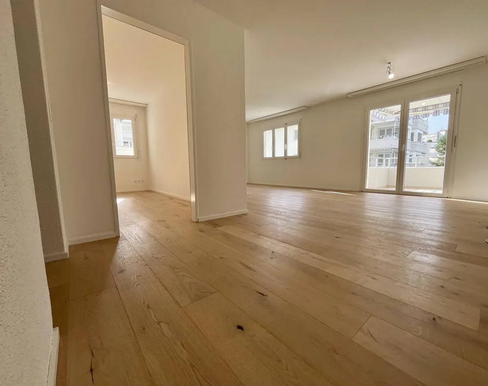 ERSTBEZUG nach vollständiger Renovation - 109 m2 mit Balkon und Lift – foto 6 di 30