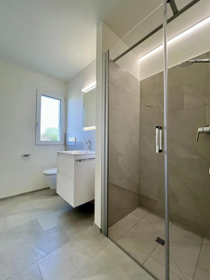 ERSTBEZUG nach vollständiger Renovation - 109 m2 mit Balkon und Lift – foto 19 di 30