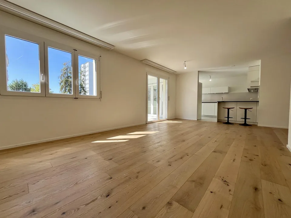 ERSTBEZUG nach vollständiger Renovation - 109 m2 mit Balkon und Lift – foto 8 di 30