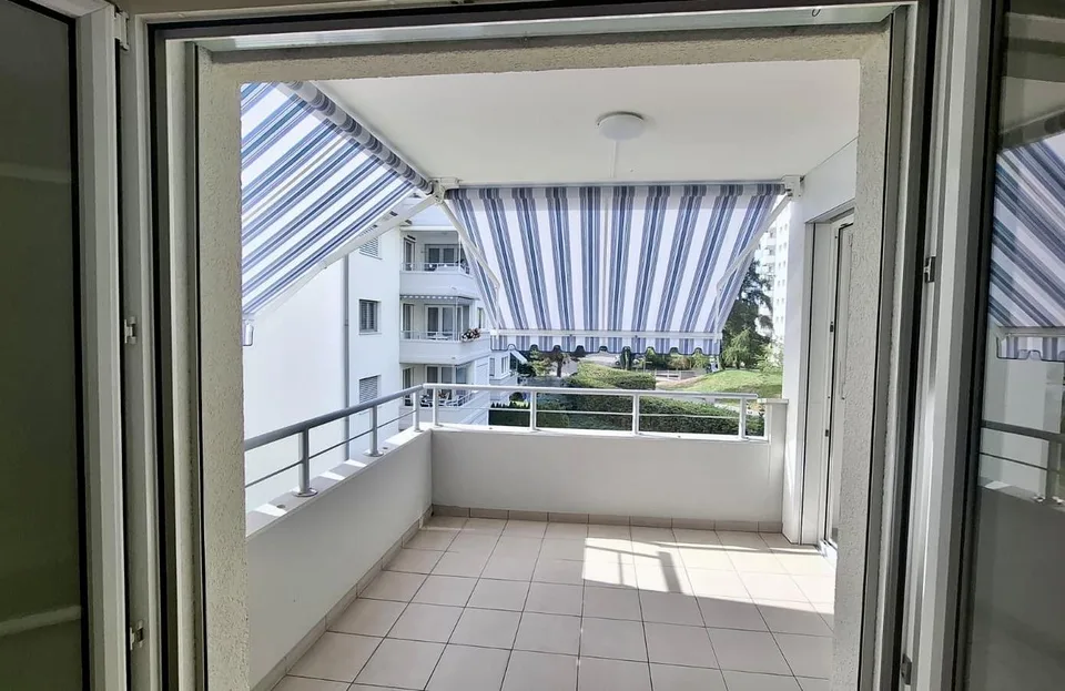 ERSTBEZUG nach vollständiger Renovation - 109 m2 mit Balkon und Lift – foto 14 di 30