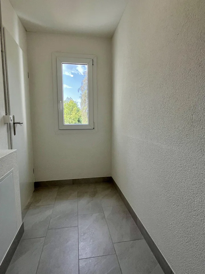 ERSTBEZUG nach vollständiger Renovation - 109 m2 mit Balkon und Lift – foto 25 di 30