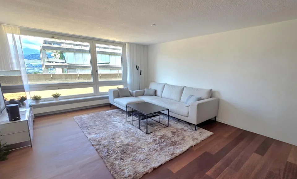 Stilvolle 5.5-Zimmer-Wohnung mit Alpsteinblick und Wellnessoase – photo 3 sur 8