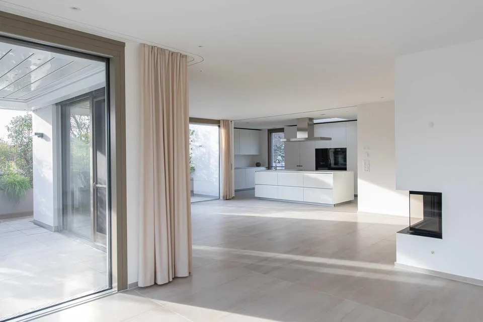 Exklusive Attikawohnung mit 240 m² Wohnfläche – Foto 3 von 8