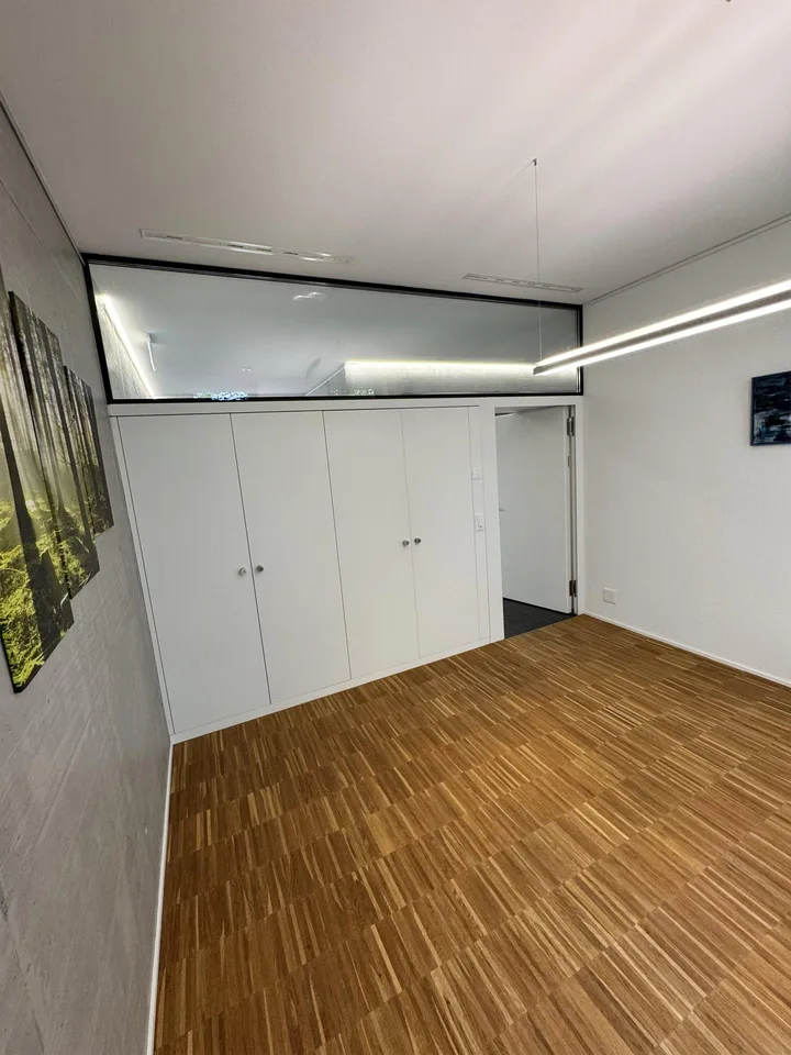 Vielseitige Büro- oder Praxisfläche an zentraler Lage – Foto 8 von 16