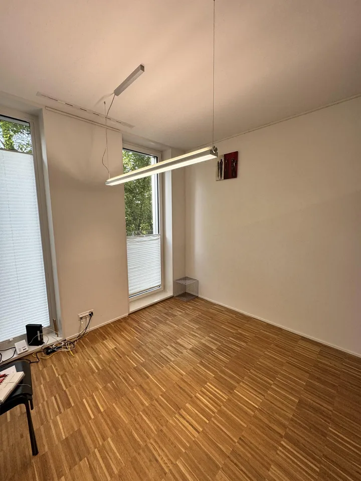 Vielseitige Büro- oder Praxisfläche an zentraler Lage – Foto 6 von 16