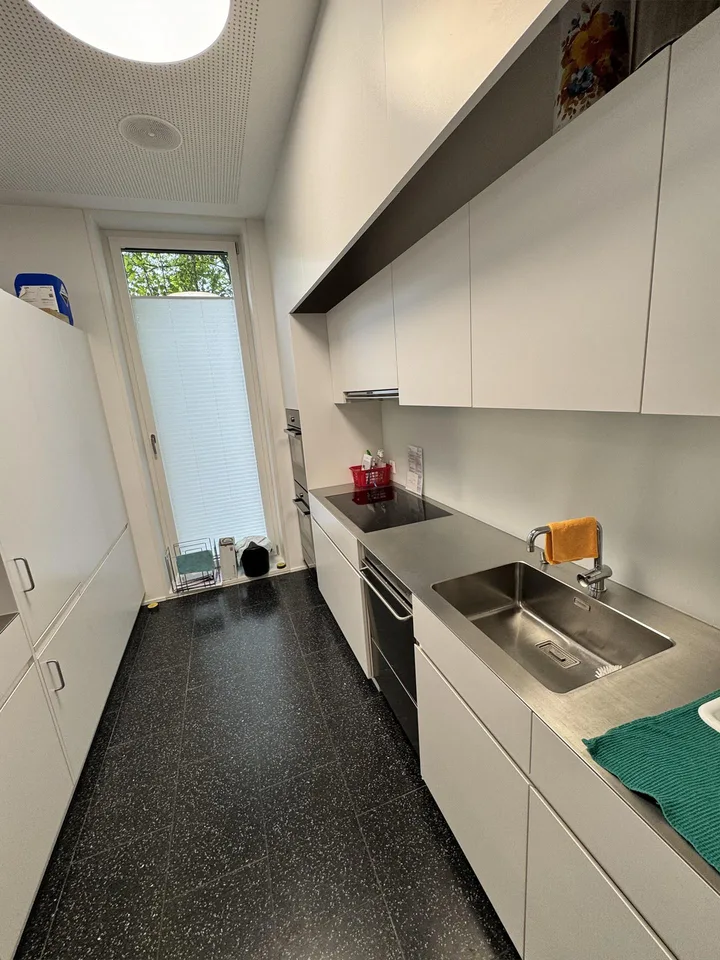 Vielseitige Büro- oder Praxisfläche an zentraler Lage – Foto 9 von 16