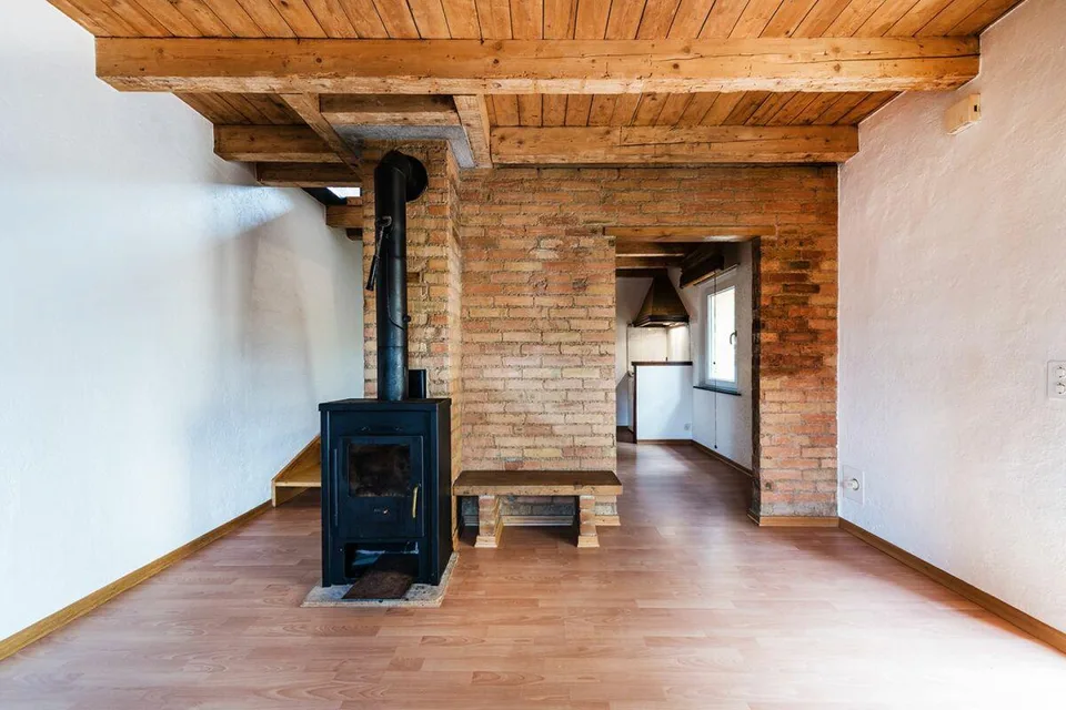 Atelier d'habitation dans un style de bâtiment ancien idyllique
