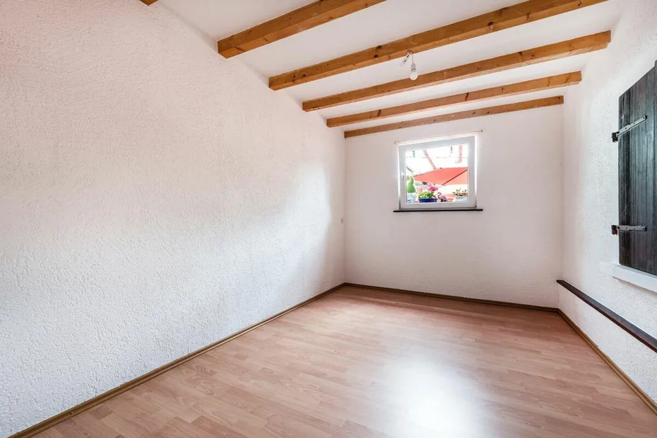 Atelier d'habitation dans un style de bâtiment ancien idyllique