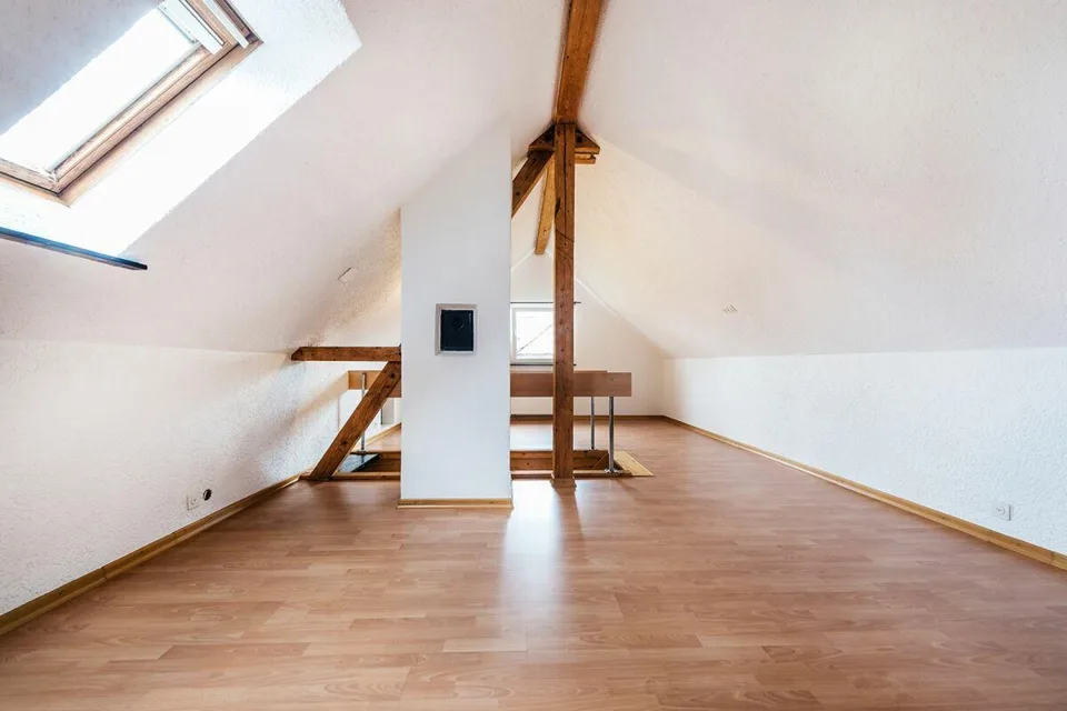 Atelier d'habitation dans un style de bâtiment ancien idyllique