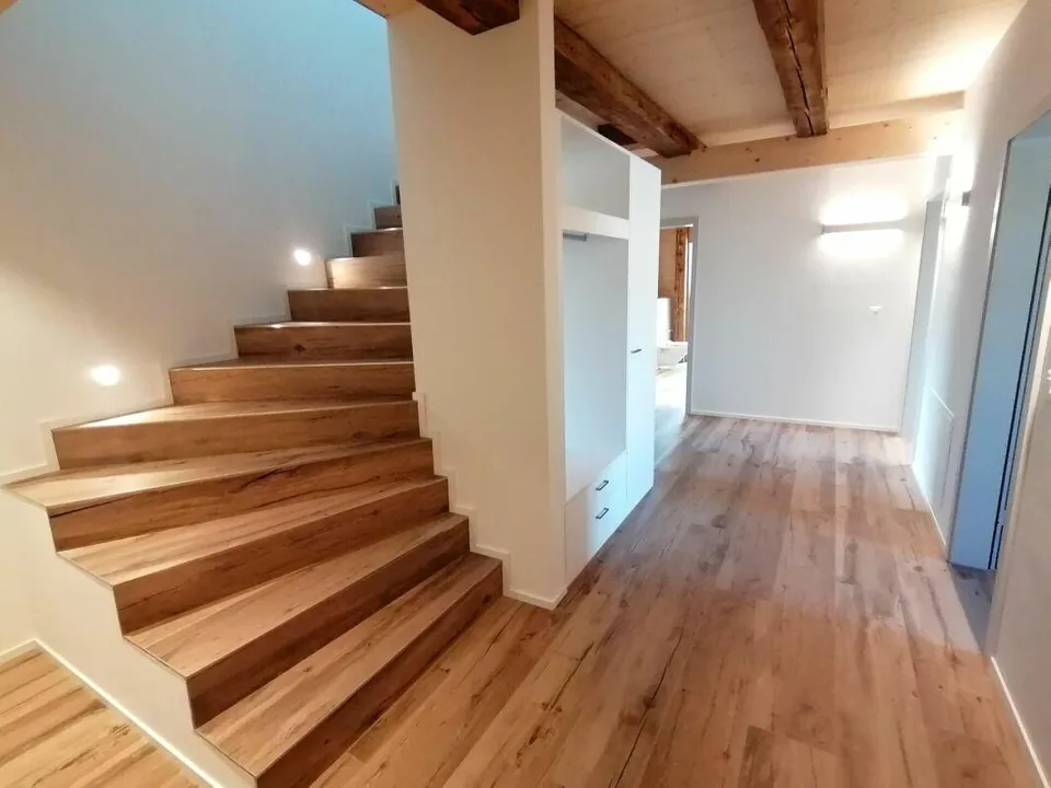 Neue 5.5-Zimmer Loftwohnung auf zwei Stockwerken