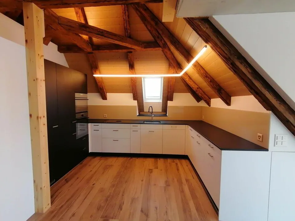 Neue 5.5-Zimmer Loftwohnung auf zwei Stockwerken
