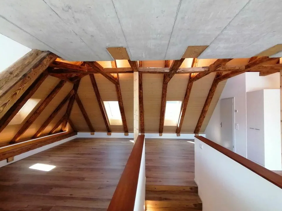 Neue 5.5-Zimmer Loftwohnung auf zwei Stockwerken