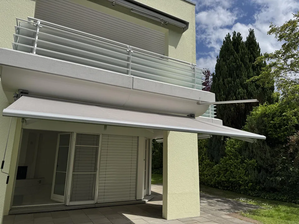 Grosszügige 5.5-Zimmer-Erdgeschosswohnung mit Gartensitzplatz